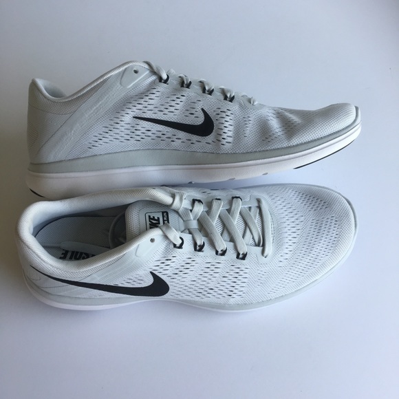 ❤️SOLD❤️Nike mens Flex 2016 Run Platinum Sneakers - Picture 4 of 8
